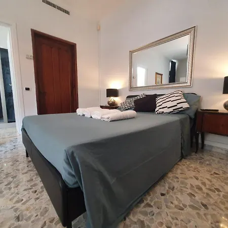 Intero 4 Da Letto 3 Bagni 12 Posti Letto Cado Dalle Nubi Apartment