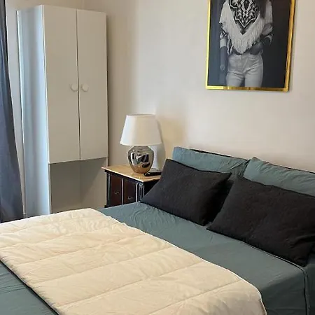 Intero 4 Da Letto 3 Bagni 12 Posti Letto Cado Dalle Nubi Apartment