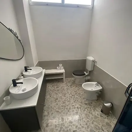 Apartment Intero 4 Da Letto 3 Bagni 12 Posti Letto Cado Dalle Nubi